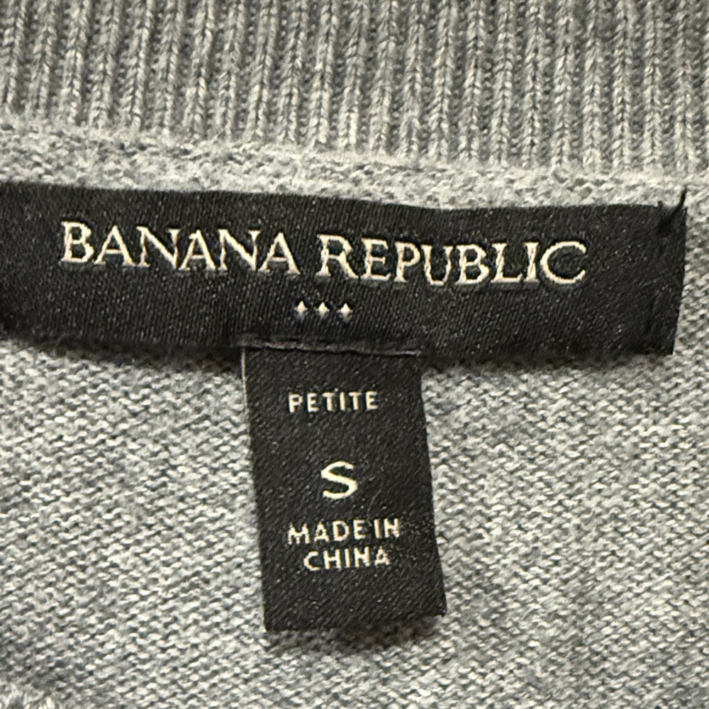 Women’s Banana Republic Gray Sweater with Dalmatian Design in size SP - Picture 4 of 4